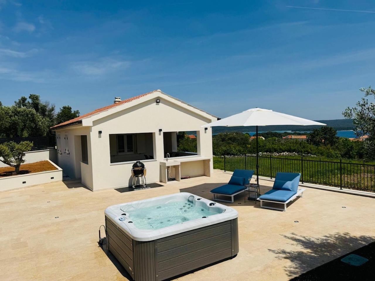 Lena, Nerezine, Mali Losinj Case de vacanță