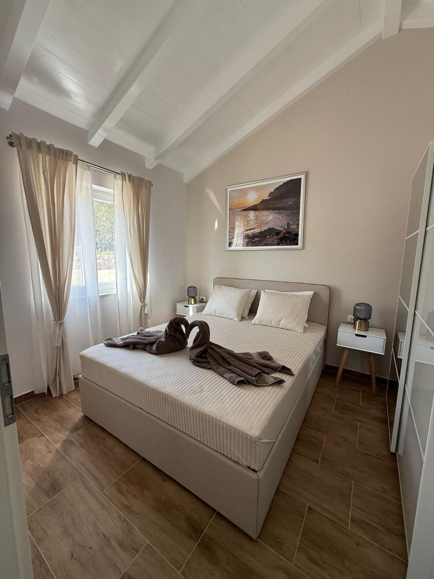 Lena, Nerezine, Mali Losinj