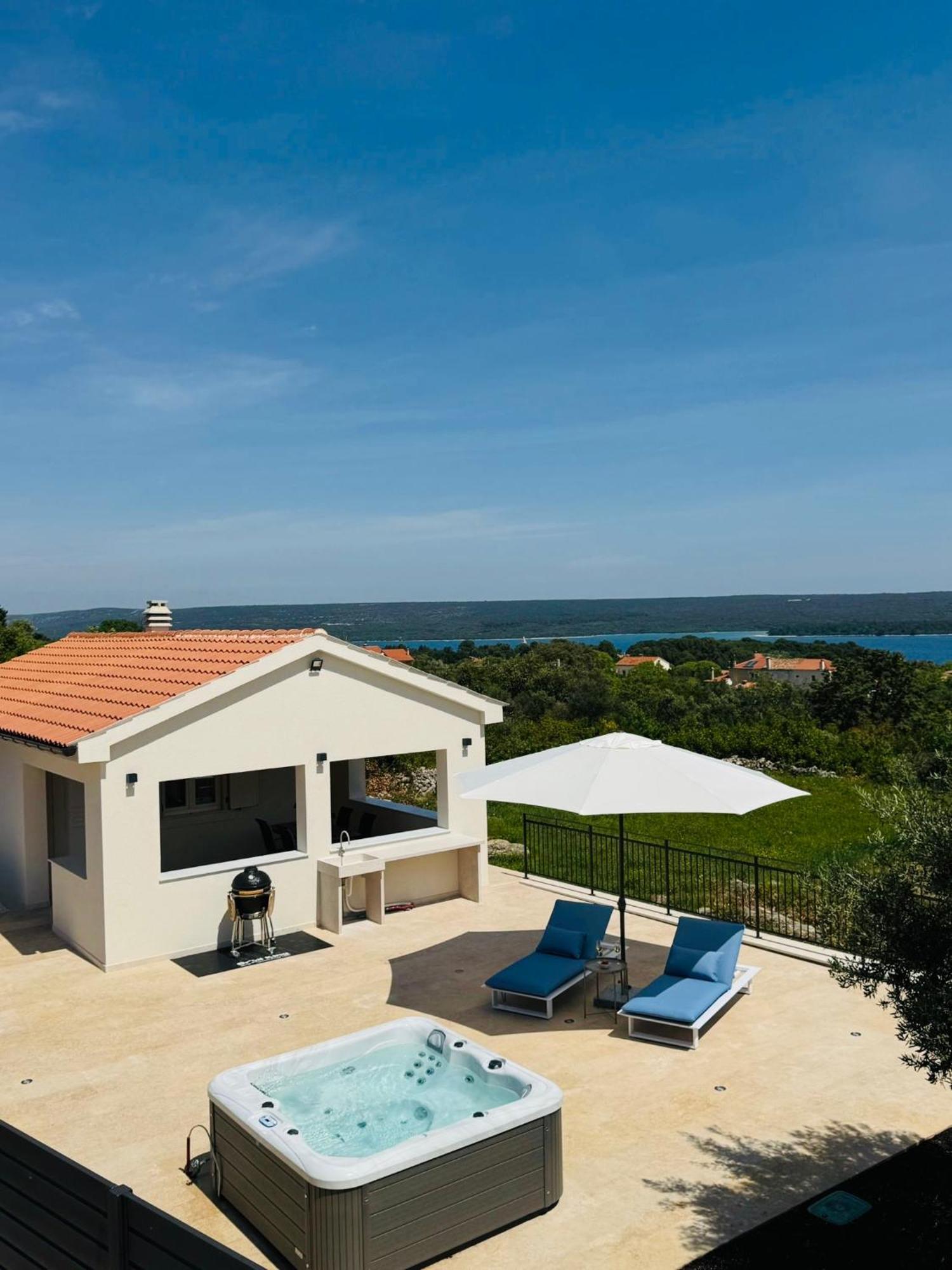 Lena, Nerezine, Mali Losinj